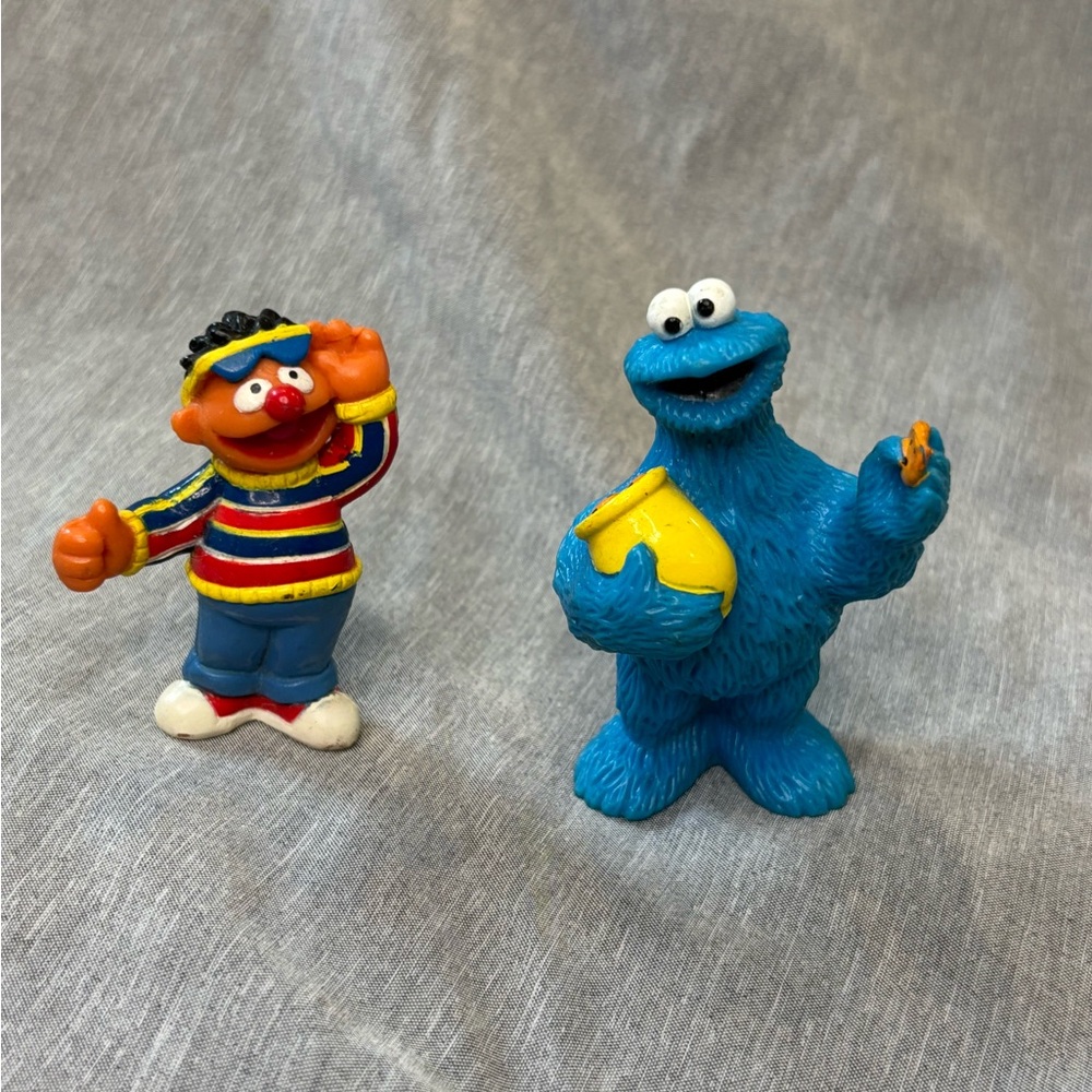 Mattel Sesame Street Cookie Monster And Erni PVC Figure